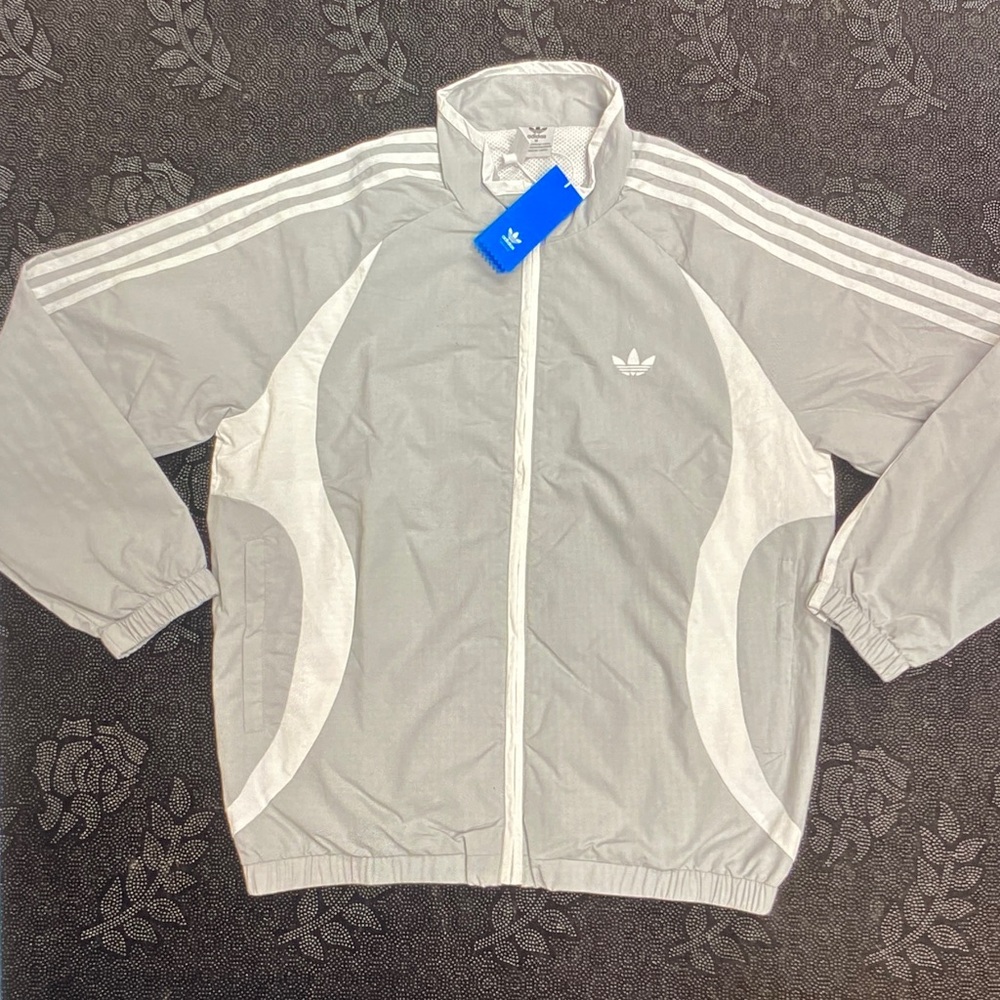 adidas  originals ADICOLOR Teamgeist Light Gray and White Trefoil Track Jacket M